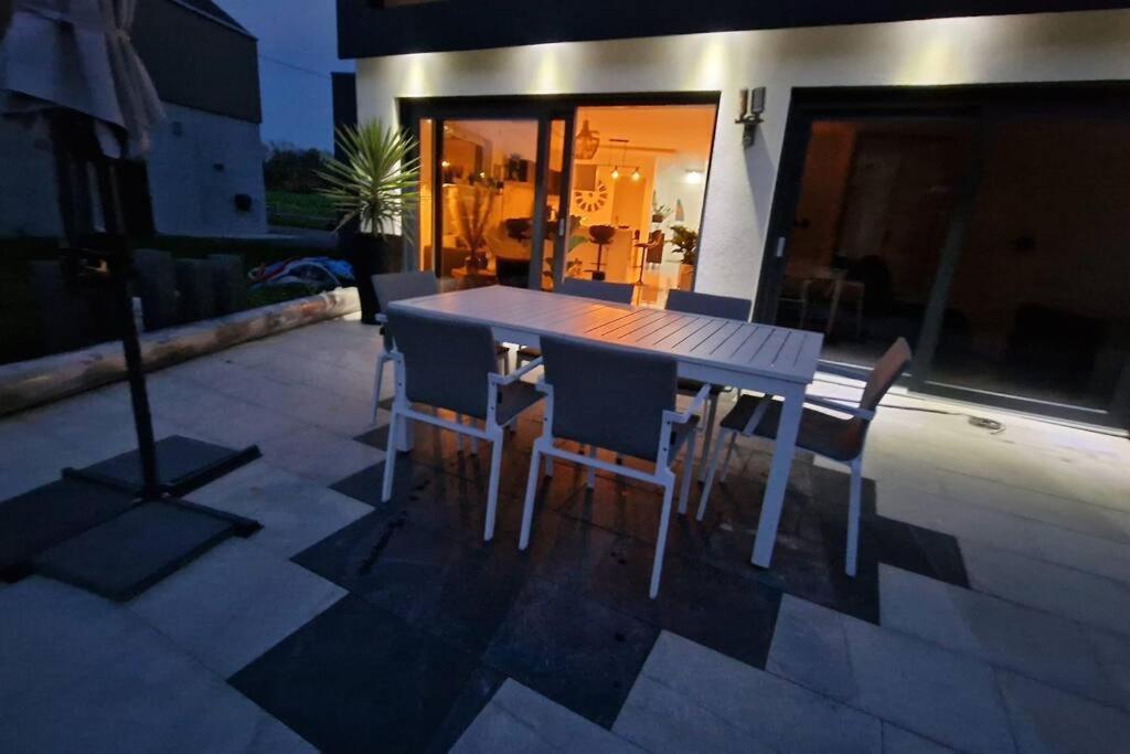 Suite Prestige Logement Neuf Avec Spa Et Ecran De Cinema En Rez De Jardin كولمار المظهر الخارجي الصورة