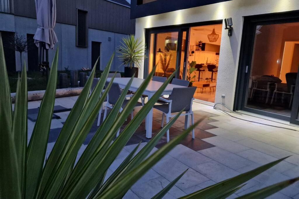 Suite Prestige Logement Neuf Avec Spa Et Ecran De Cinema En Rez De Jardin كولمار المظهر الخارجي الصورة